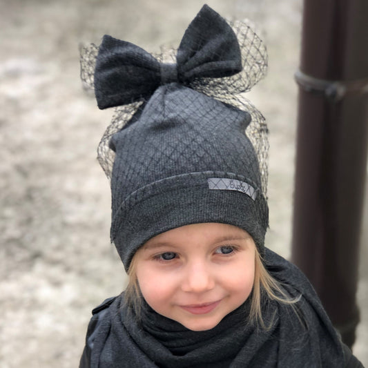 Ypatingai stilinga dviguba kepurė su tinkleliu FASHIONISTA tamsiai pilka