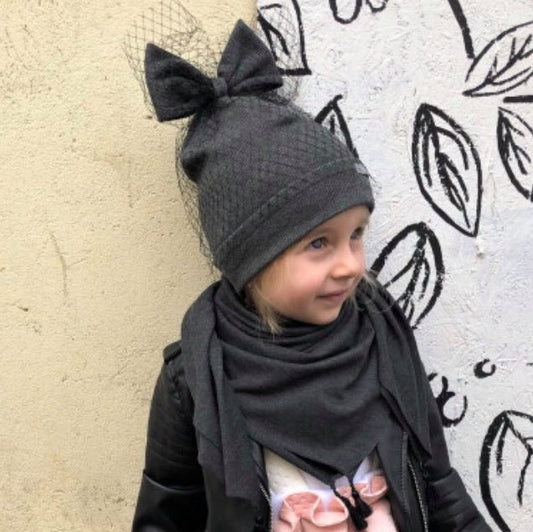 Ypatingai stilinga dviguba kepurė su tinkleliu FASHIONISTA tamsiai pilka