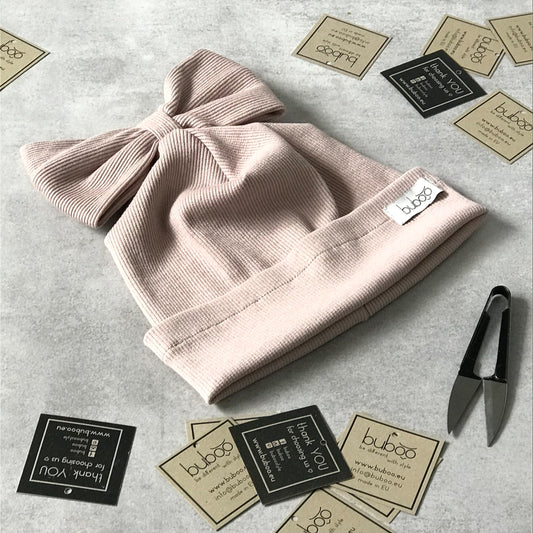 Extremely stylish girl beanie FASHIONISTA brownish