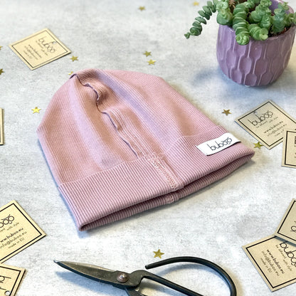 Vaikiška kepurė TRENDY pelenų rožė