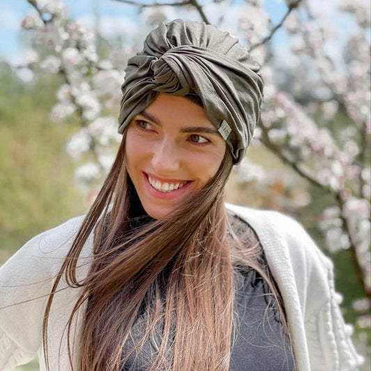 Vasarinė plona kepurė turbanas KNOT - chaki