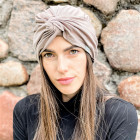 Vasarinė plona kepurė turbanas KNOT - latte
