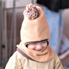 Rudeninis žieminis moheros vilnos vaikiškas šalmukas HELMET su bumbulu Smėlis