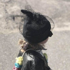 Ypatingai stilinga dviguba kepurė su tinkleliu FASHIONISTA sparkle pilkai juoda