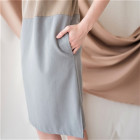 Moteriška patogi ir stilinga lino/viskozės suknelė DUAL smėlinė/pilka trumpomis rankovėmis